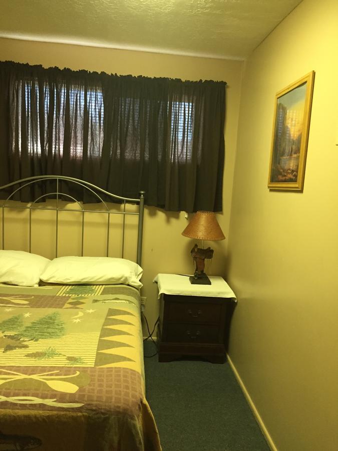 Duchesne Harrison Inn מראה חיצוני תמונה